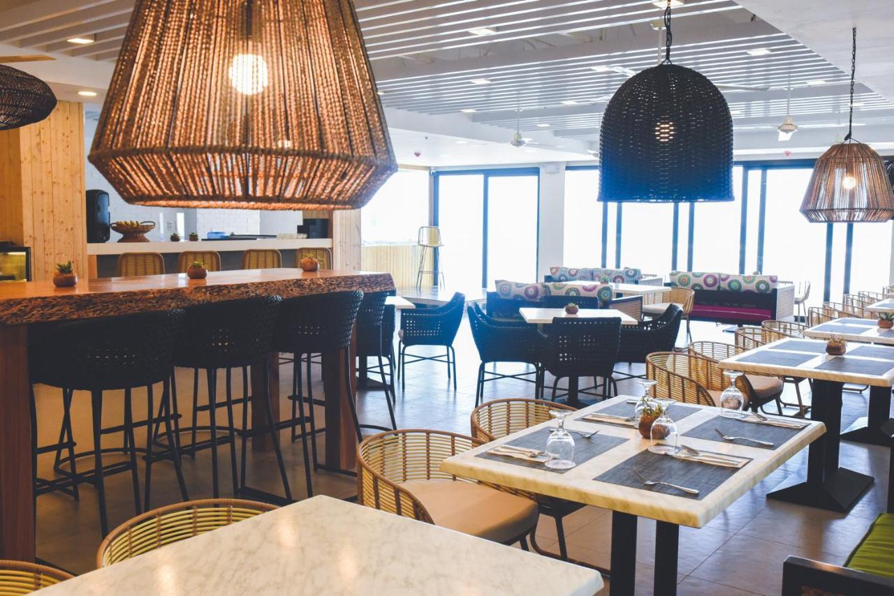 Bay'S Inn Балер Екстериор снимка